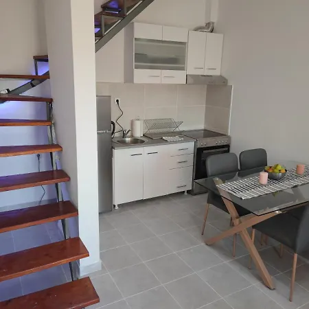 Eleven And A Half Apartament